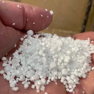 1000 Liter recycelte Polystyrolkugeln zur Isolierung